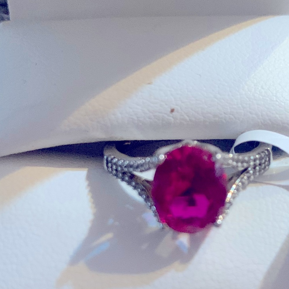 NWT Lab Created Beautiful Ruby. White Sapphires on Sterling Silver Ring. Size 6.
